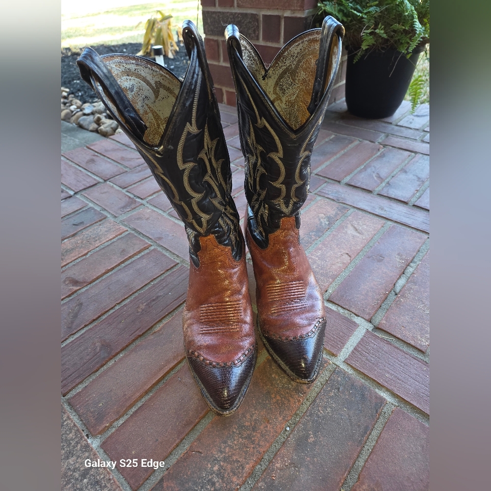 Tony Lama Brown and Black Western Cowboy Boots Size 9D